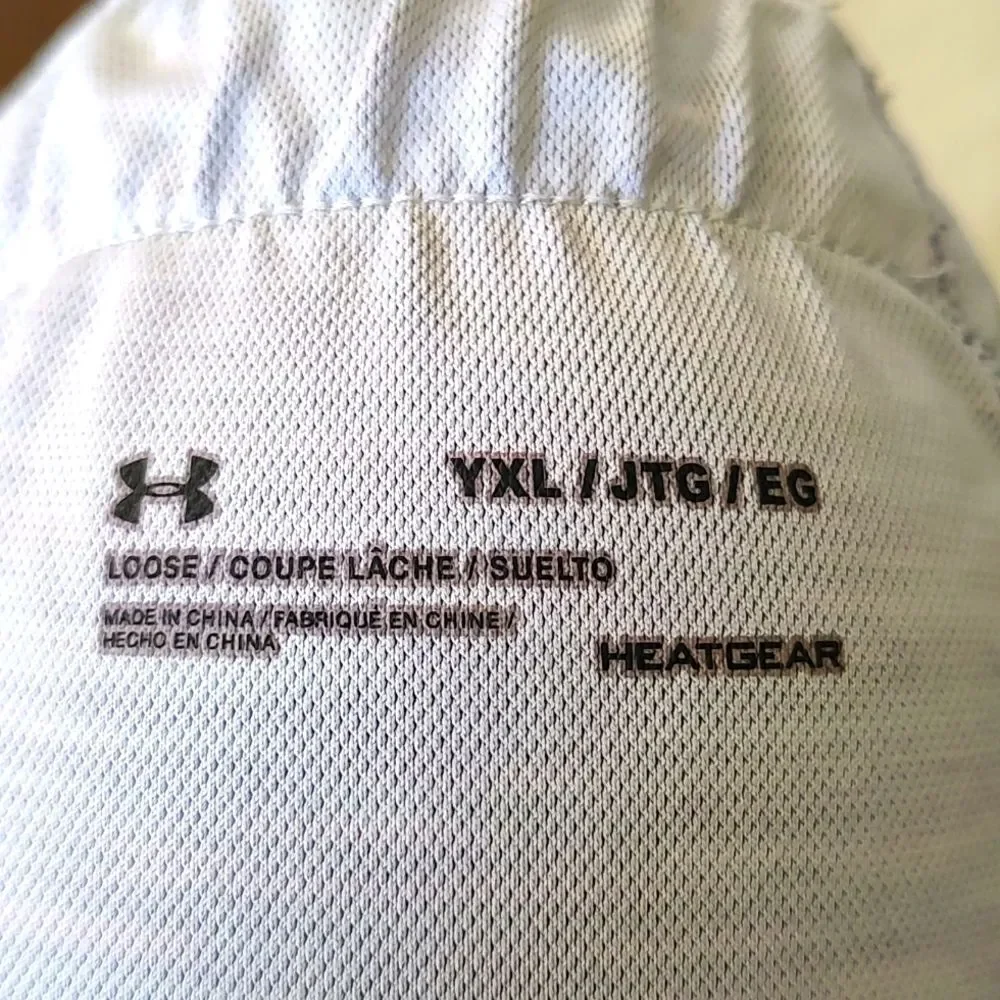 Under Armour girls shorts youth xl